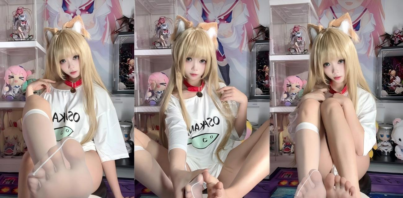 二次元福利姬【白栎Shirly】最新福利视频，反差萝莉美腿玉足模拟足交诱惑爆表足控党必看