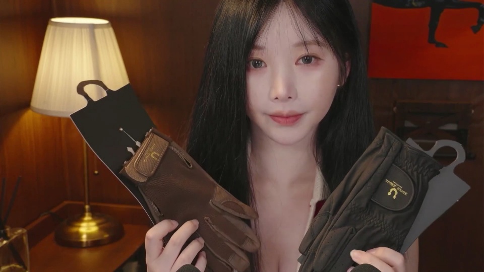 ASMR .Yoonying   奇奇怪怪的骑乘俱乐部（中文字幕）
